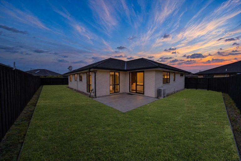 Photo of property in 10 Furlong Street, Yaldhurst, Christchurch, 8042
