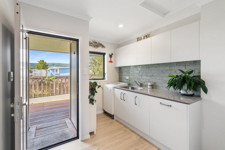 Photo of property in 102 Mark Street, Whangamata, 3620
