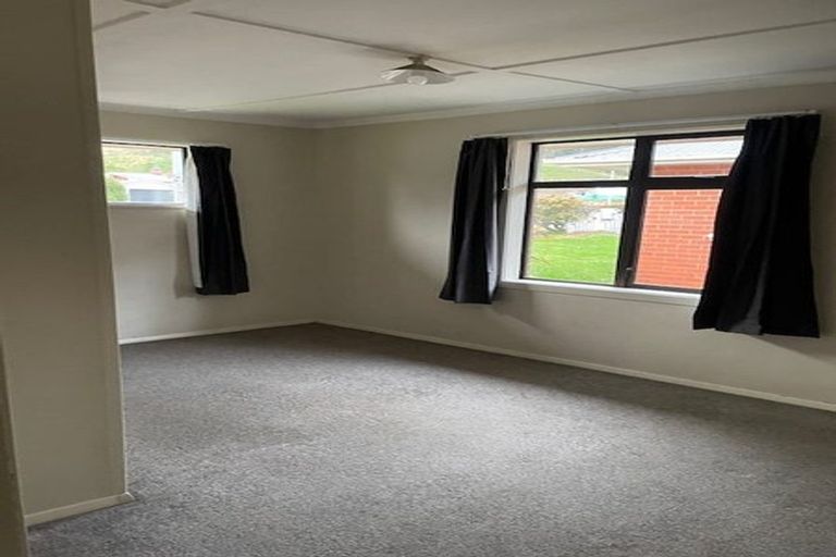 Photo of property in 415 Kaikorai Valley Road, Bradford, Dunedin, 9011