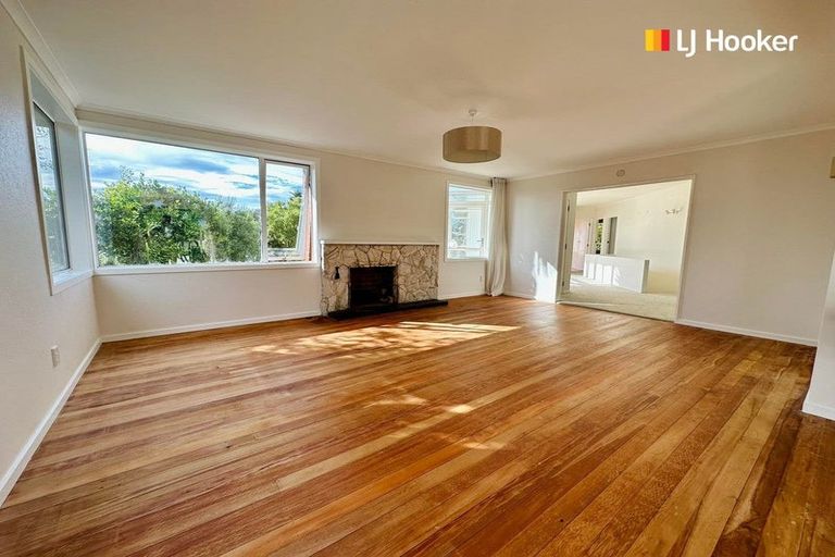 Photo of property in 15 Pioneer Crescent, Helensburgh, Dunedin, 9010