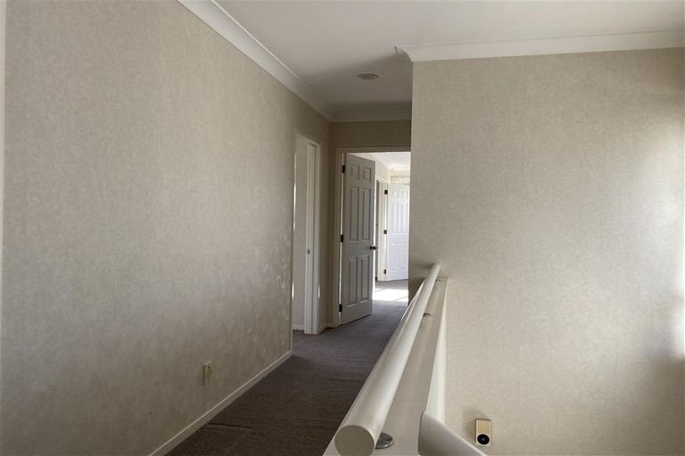 Photo of property in 11 Santa Ana Drive, Shamrock Park, Auckland, 2016