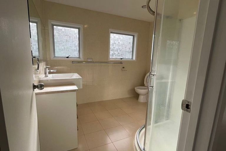 Photo of property in 28 Cranberry Place, Bucklands Beach, Auckland, 2012