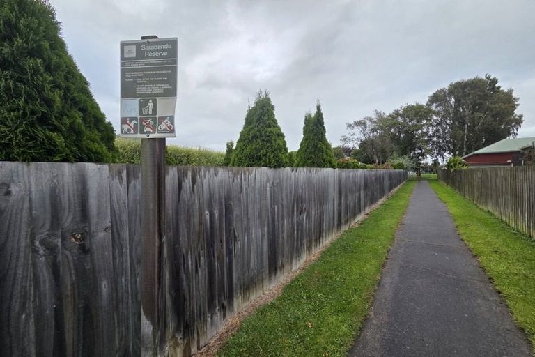 Photo of property in 11 Grimseys Road, Redwood, Christchurch, 8051