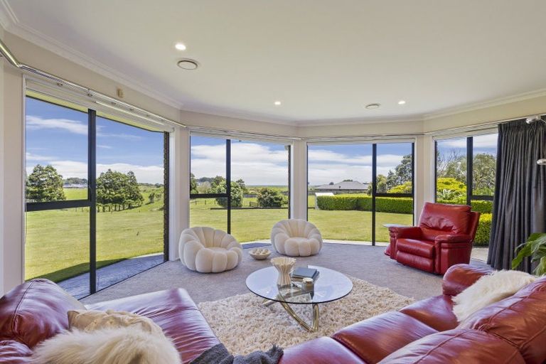 Photo of property in 1179 Devon Road, Bell Block, New Plymouth, 4373