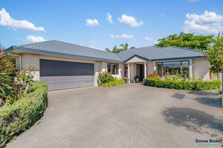 Photo of property in 13 Sunset Drive, Pukekohe, 2120