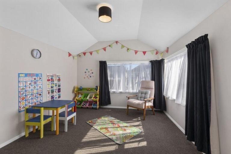 Photo of property in 4 Mayo Grove, Naenae, Lower Hutt, 5011