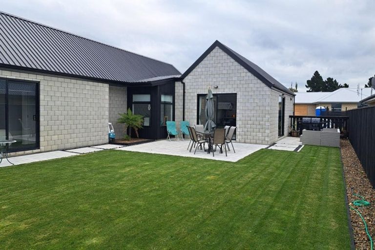 Photo of property in 4 Pahua Street, Pegasus, 7612