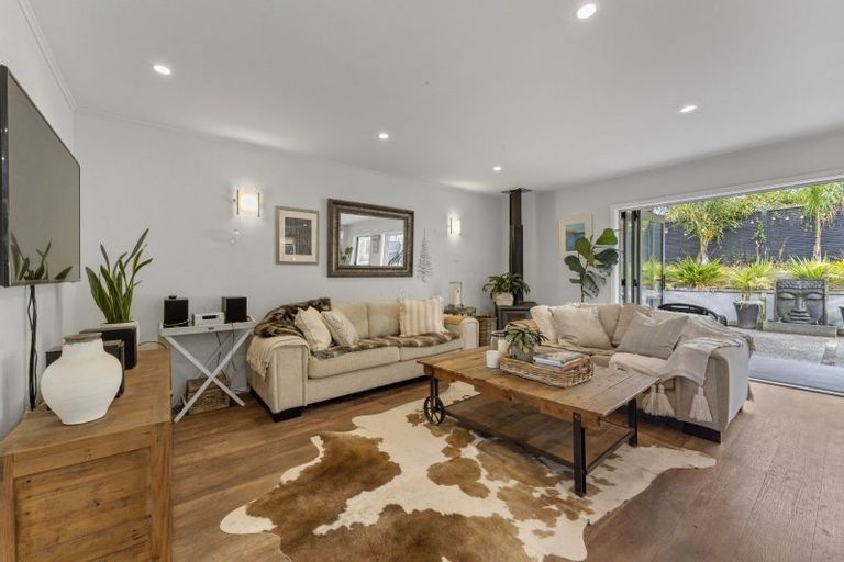 Photo of property in 21 Ratanui Road, Paraparaumu, 5032