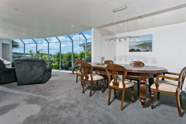 Photo of property in 2/51 Rangitoto Terrace, Milford, Auckland, 0620