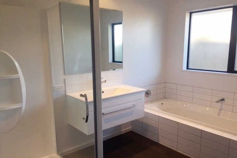 Photo of property in 10 Waipara Road, Pegasus, 7612