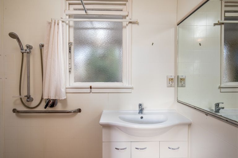 Photo of property in 24 Domain Road, Ettrick, Roxburgh, 9572