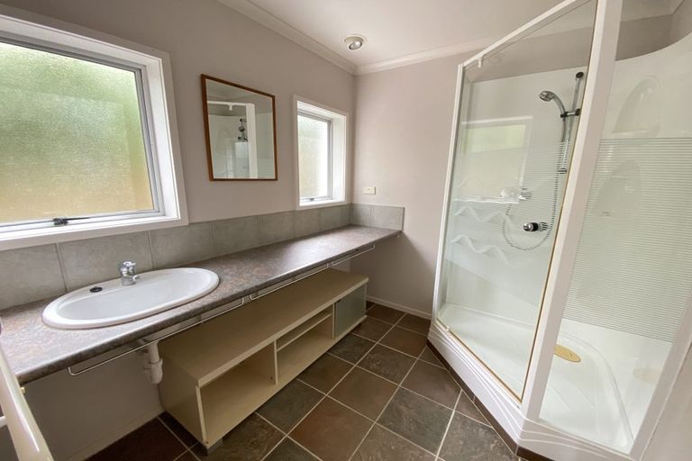 Photo of property in 23 Jellicoe Road, Murrays Bay, Auckland, 0630