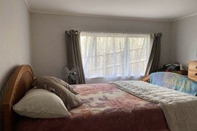 Photo of property in 1/15 Roys Road, Weymouth, Auckland, 2103