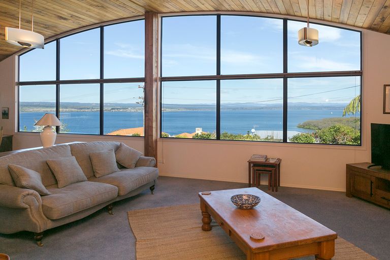 Photo of property in 1/50 Wakeman Road, Acacia Bay, Taupo, 3330