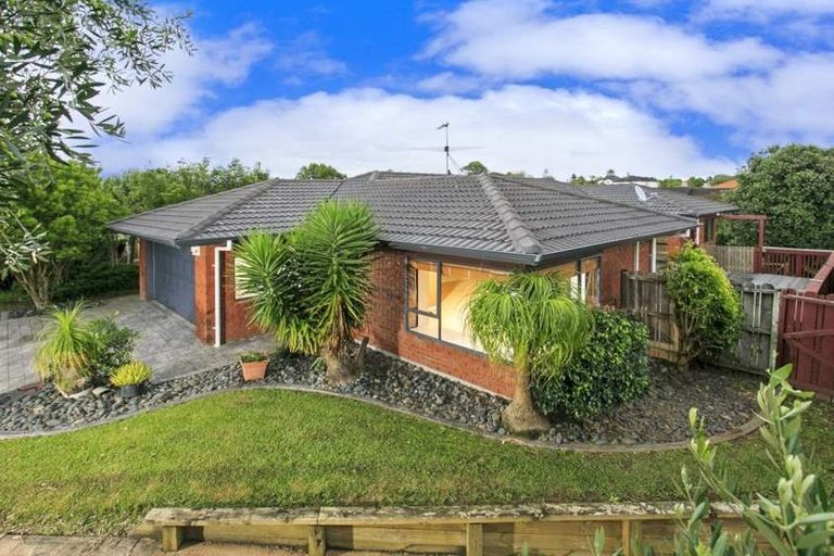 Photo of property in 16 Adelphi Place, Albany, Auckland, 0632