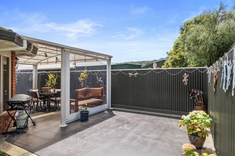 Photo of property in 18a Ebdentown Street, Ebdentown, Upper Hutt, 5018