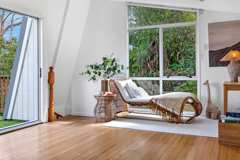 Photo of property in 1000 East Coast Road, Northcross, Auckland, 0630