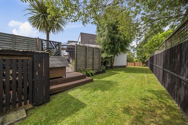 Photo of property in 1 Waitawa Place, Lynmore, Rotorua, 3010