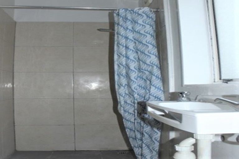 Photo of property in 2/10 Rewa Street, New Lynn, Auckland, 0600