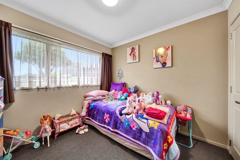 Photo of property in 8 Bandon Grove, Bell Block, New Plymouth, 4312