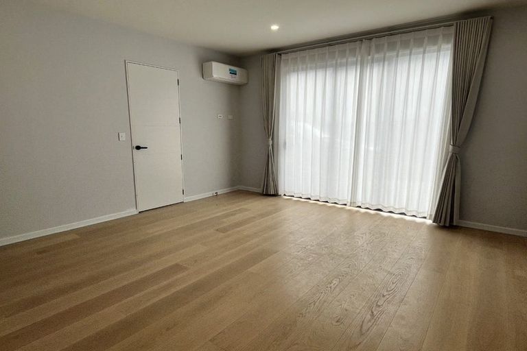 Photo of property in 3 Pocock Lane, Oteha, Auckland, 0632