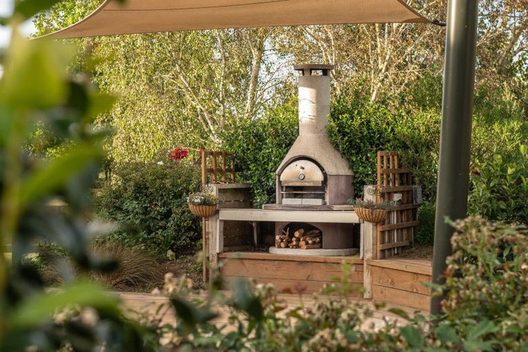 Photo of property in 81 Racecourse Road, Cambridge, 3493