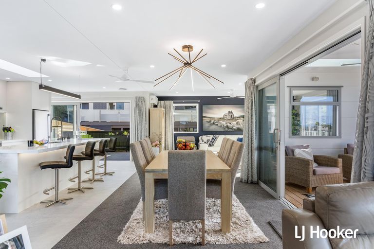 Photo of property in 12 Tohora View, Waihi Beach, 3611