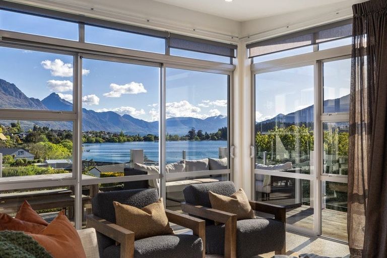 Photo of property in 497 Peninsula Road, Kelvin Heights, Queenstown, 9300