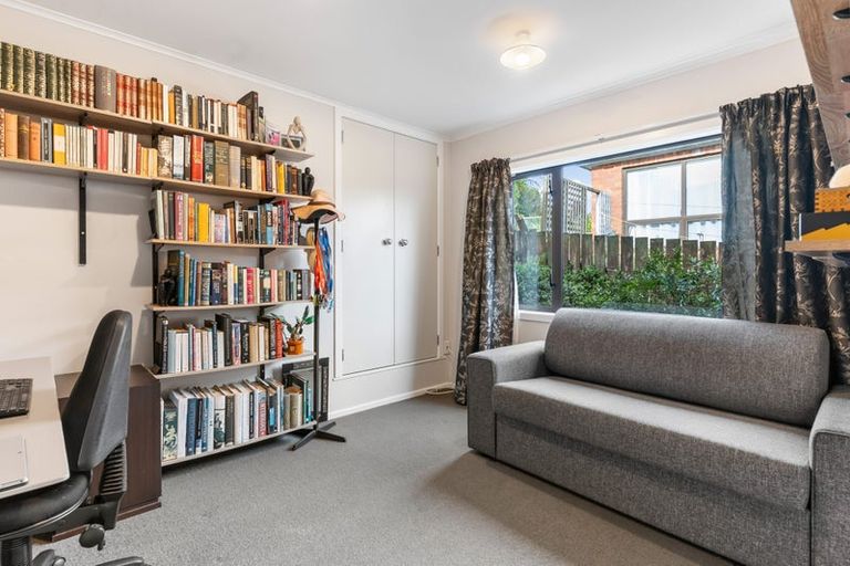 Photo of property in 38 Montgomery Avenue, Karori, Wellington, 6012