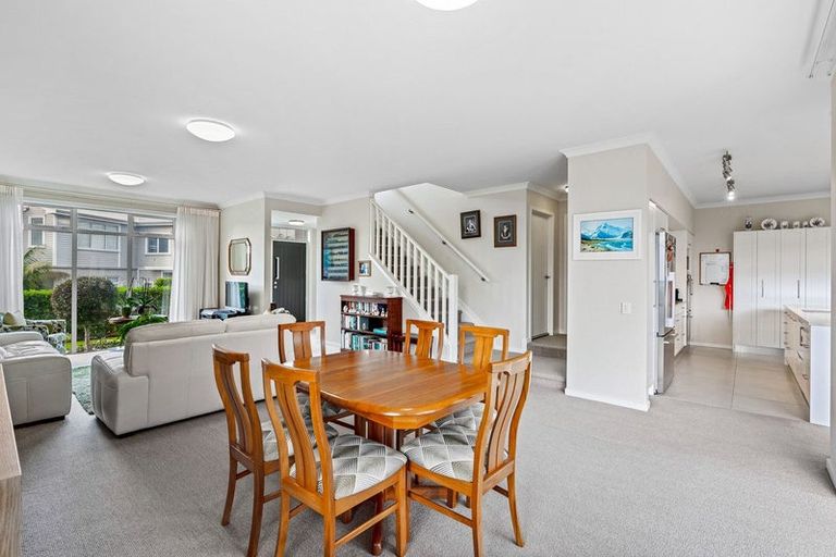 Photo of property in 61 Panorama Heights, Orewa, 0931
