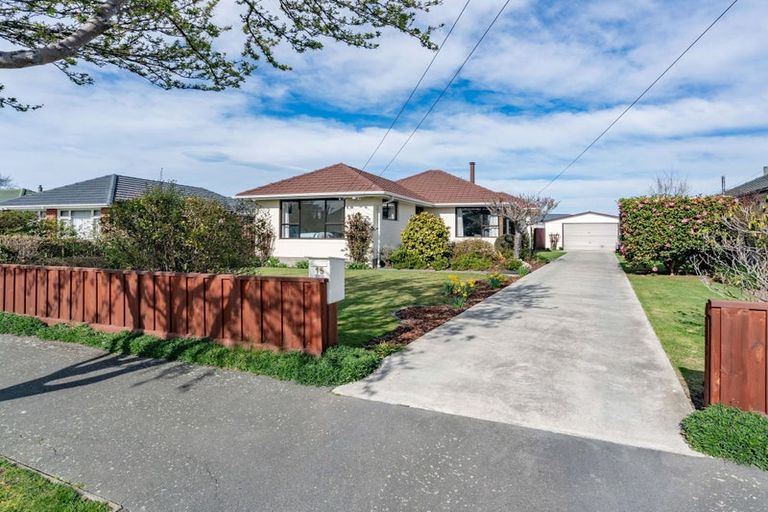 Photo of property in 15 Vardon Crescent, Shirley, Christchurch, 8061