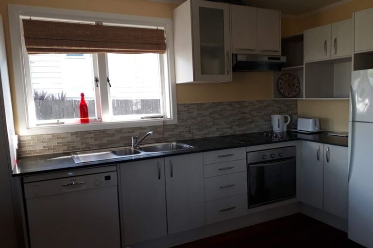 Photo of property in 1/37 Nile Road, Milford, Auckland, 0620