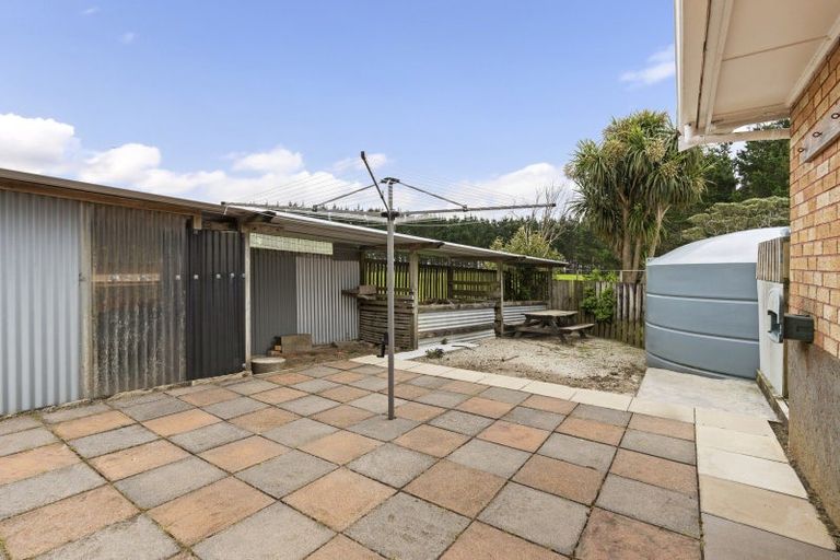 Photo of property in 1606 South Road, Tataraimaka, New Plymouth, 4374