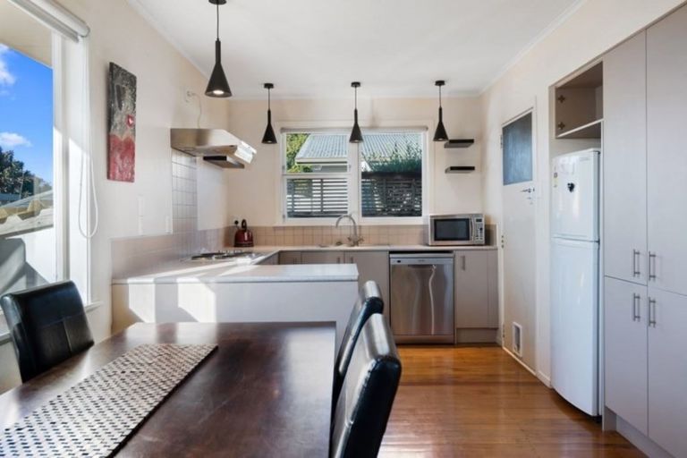 Photo of property in 65a Queen Road, Bellevue, Tauranga, 3110