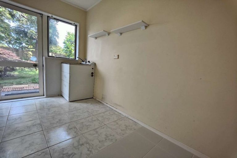 Photo of property in 12 Quartley Place, Huntington Park, Auckland, 2013