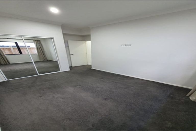 Photo of property in 98 Tir Conaill Avenue, Flat Bush, Auckland, 2019
