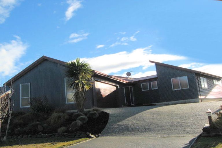 Photo of property in 35 Glengyle Way, Wanaka, 9305