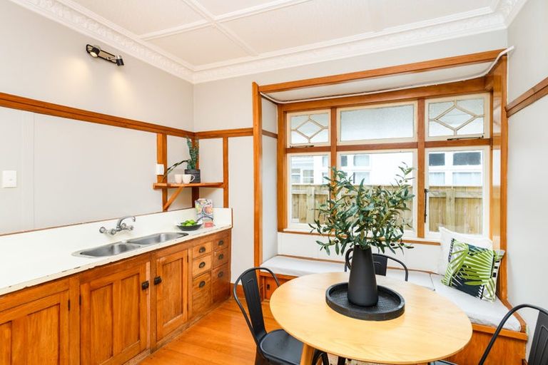 Photo of property in 38 Lyndhurst Street, Takaro, Palmerston North, 4412
