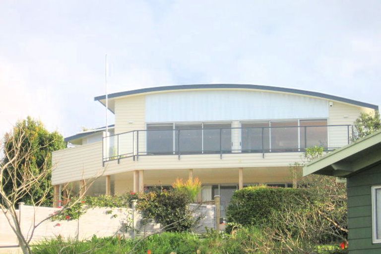 Photo of property in 8 Sunlight Promenade, Snells Beach, 0920