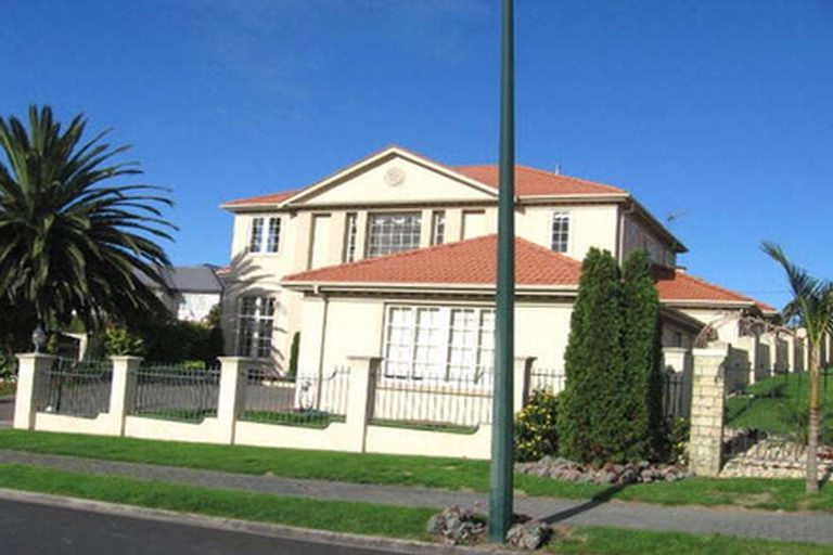 Photo of property in 35 Haven Crest, Somerville, Auckland, 2014