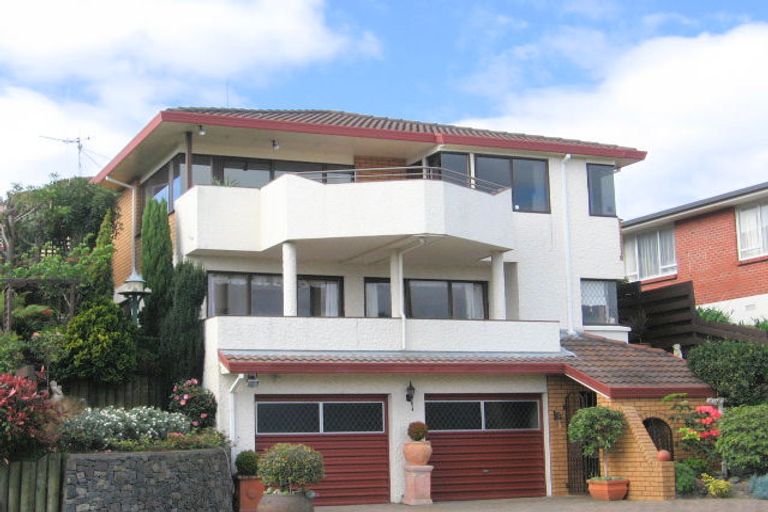 Photo of property in 22 Ngarata Avenue, Mount Maunganui, 3116