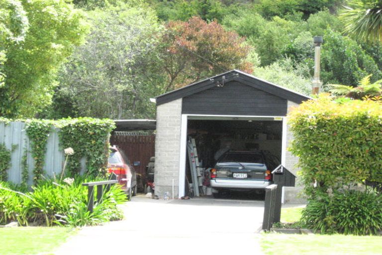 Photo of property in 100 Wakefield Avenue, Sumner, Christchurch, 8081