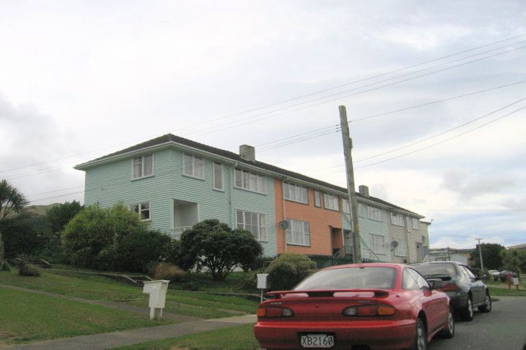 Photo of property in 27 Roberts Street, Tawa, Wellington, 5028