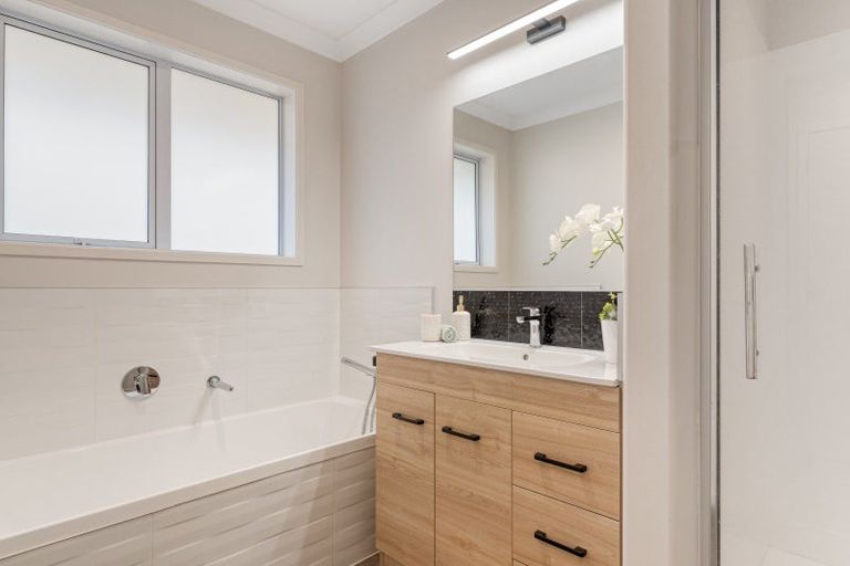 Photo of property in 55 Athenree Road, Athenree, Katikati, 3177