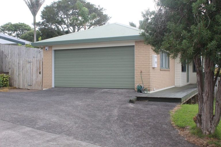 Photo of property in 2/15 Manuka Road, Bayview, Auckland, 0629