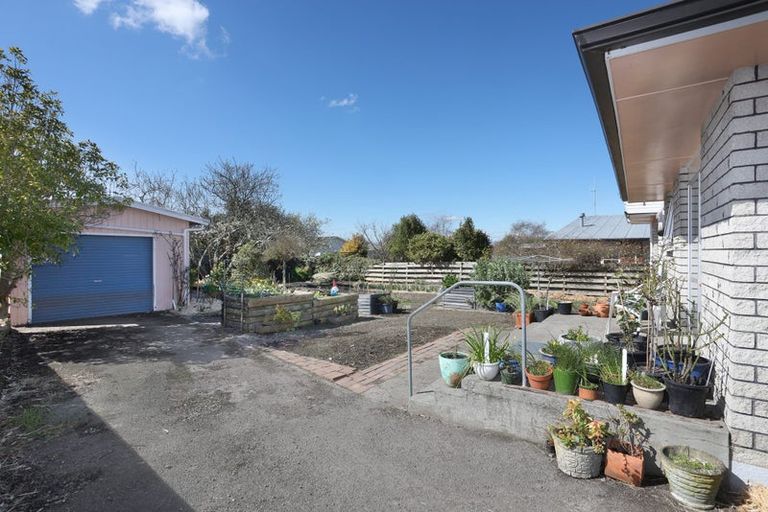 Photo of property in 17 Pirinoa Street, Feilding, 4702