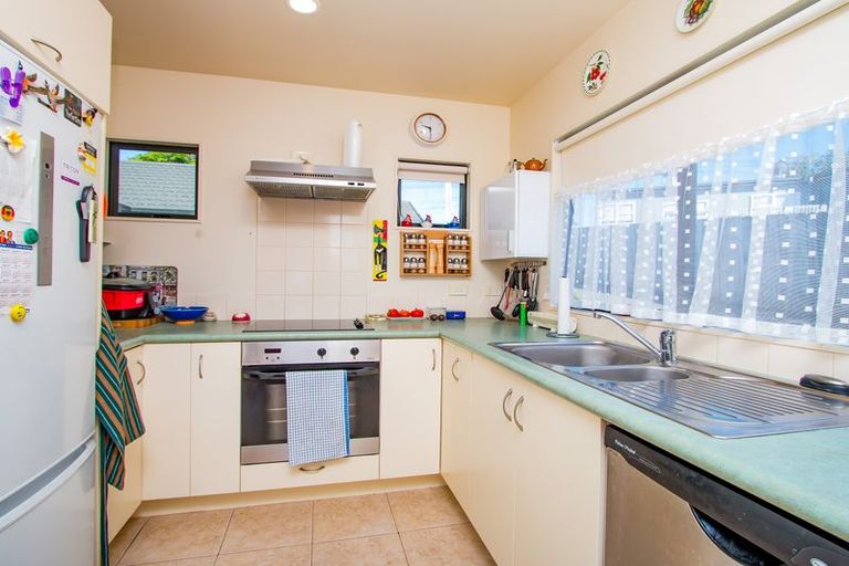 Photo of property in 23/2 Brixton Road, Manly, Whangaparaoa, 0930