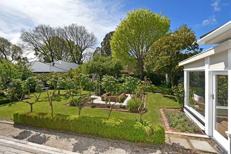 Photo of property in 8 Norwood Street, Beckenham, Christchurch, 8023