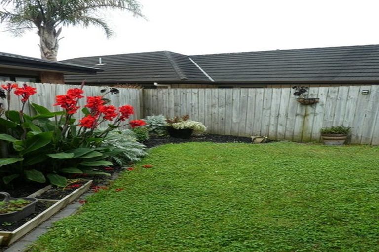 Photo of property in 11 Logan Place, Waiuku, 2123