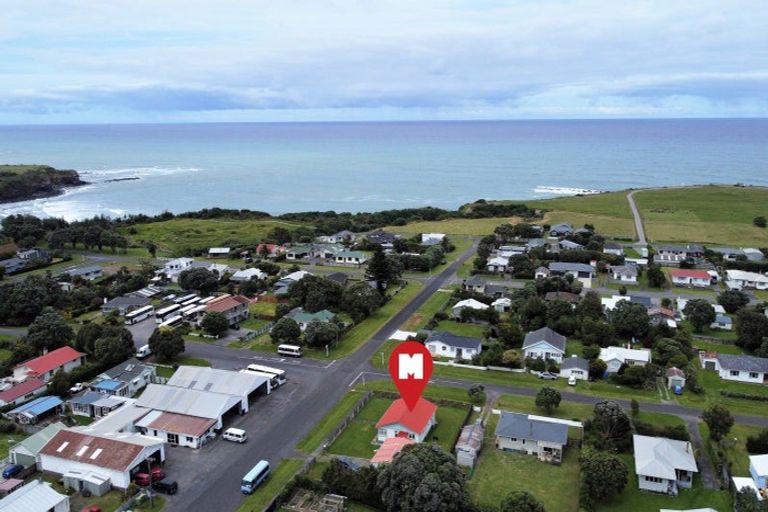 Photo of property in 10 Tennyson Street, Opunake, 4616